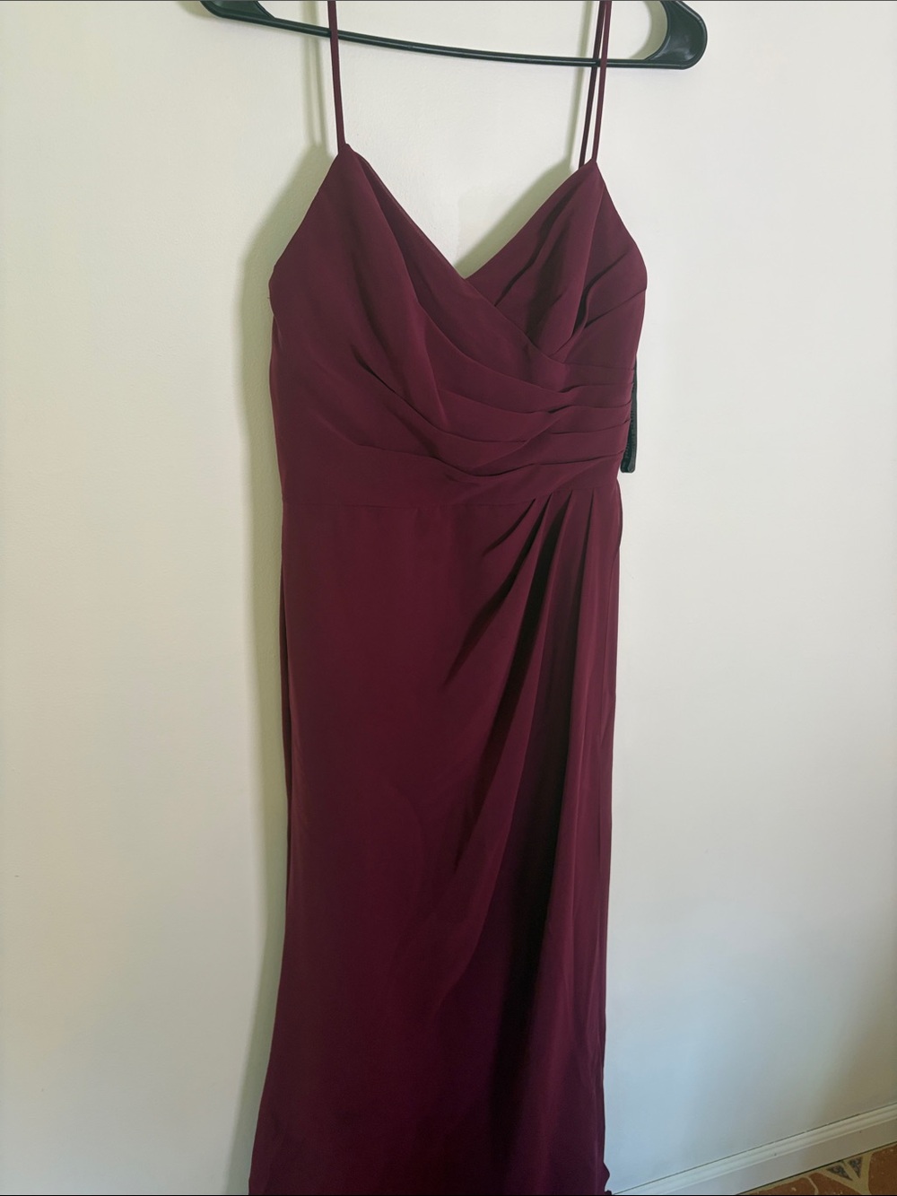 SIGNATURE Alfred Angelo Elegant Spaghetti-Strap Burgundy Evening Dress